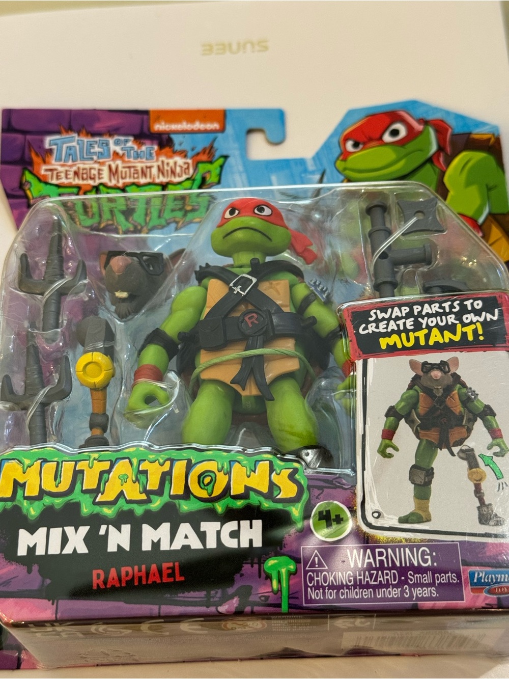 Teenage Mutant Ninja Turtle Raphael - Picture 2 of 9